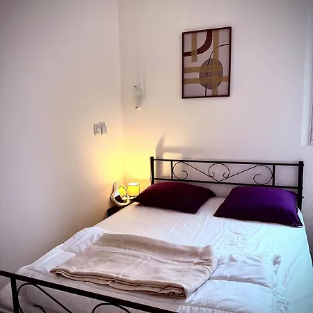 Ecrin De * Roye (Somme)